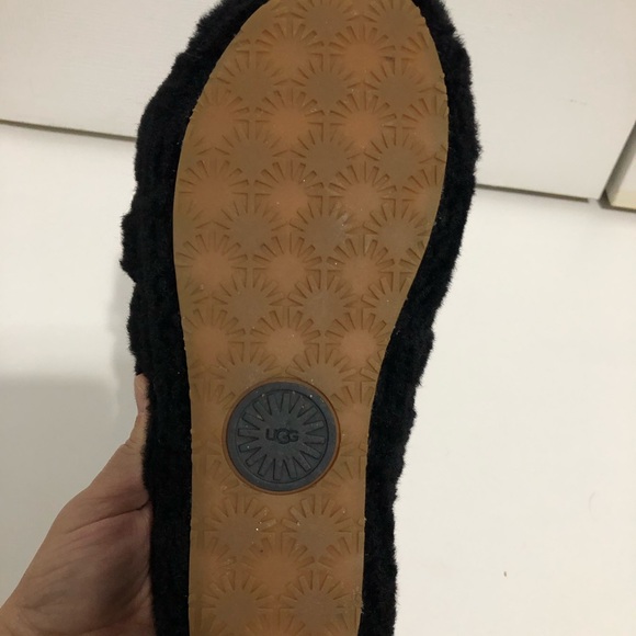 Women’s Black Ugg Slippers open toe with Logo straps size 8 loungewear fuzzy - Picture 13 of 14